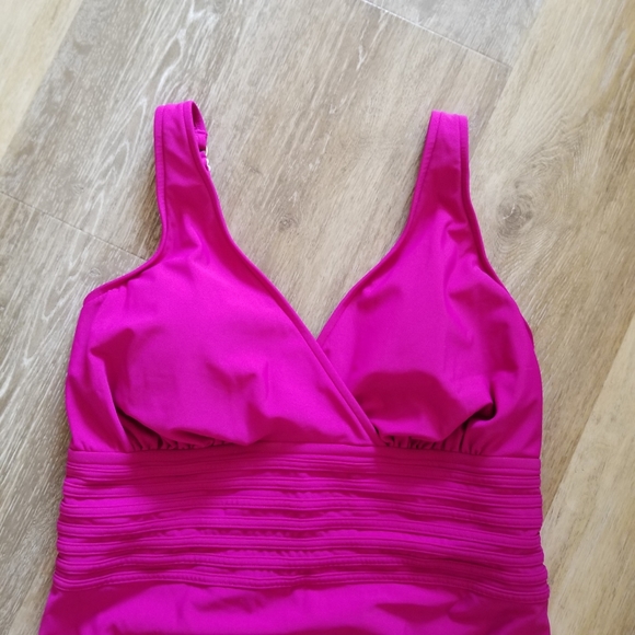 NWT Aqua Green Purple Pink One Piece Swimsuit Size 16 - Picture 3 of 9